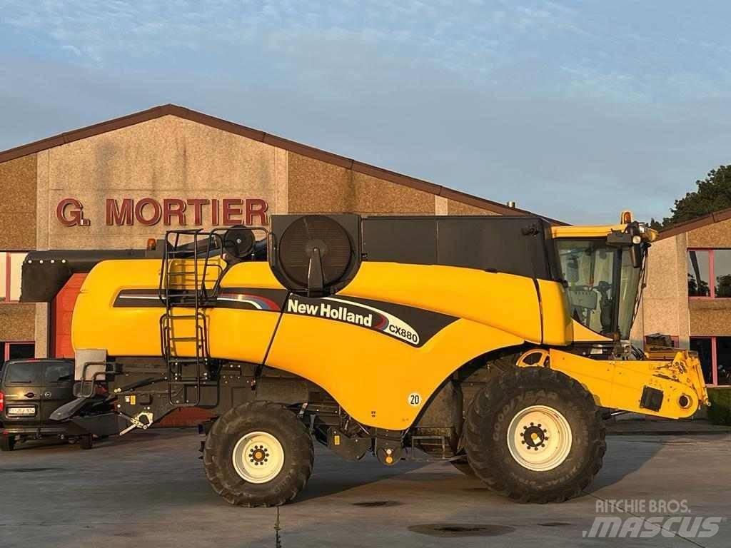 New Holland CX 880 联合收割机