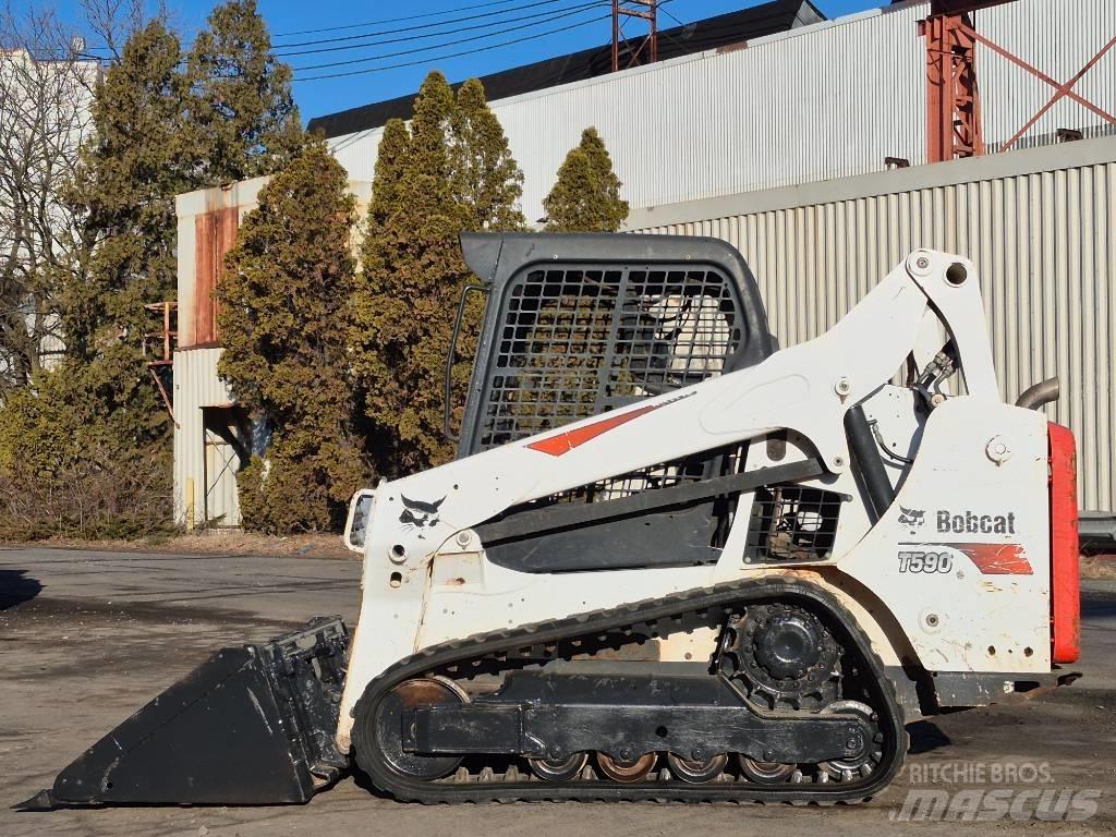 Bobcat T 590 滑移装载机