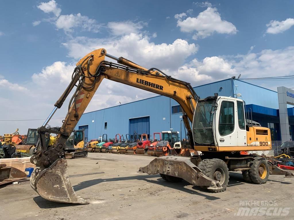 Liebherr A 900 C 轮式挖掘机