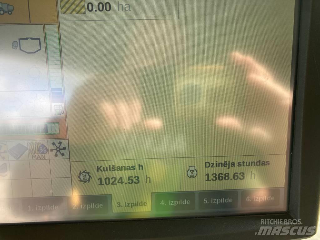 New Holland CX 8070 联合收割机