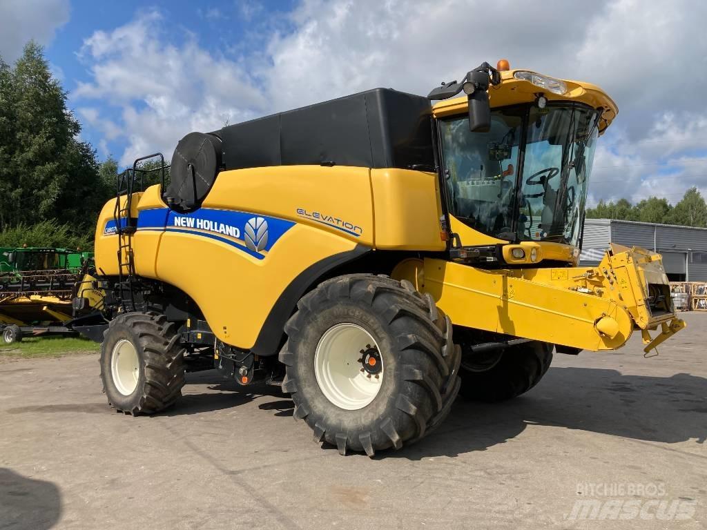 New Holland CX 8070 联合收割机