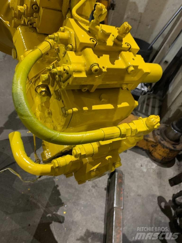 Komatsu PC240-3 液压