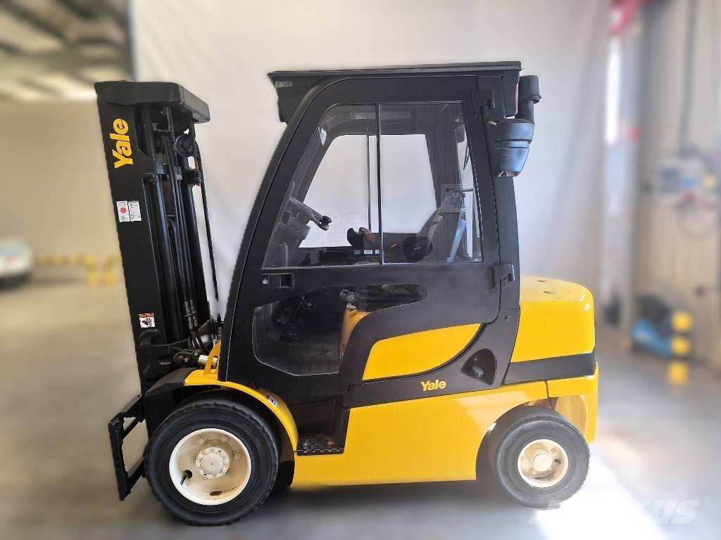 Yale GDP 25 VX 柴油叉车