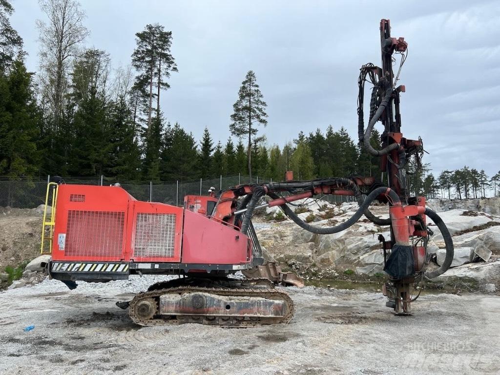 Sandvik DX 780 钻孔机