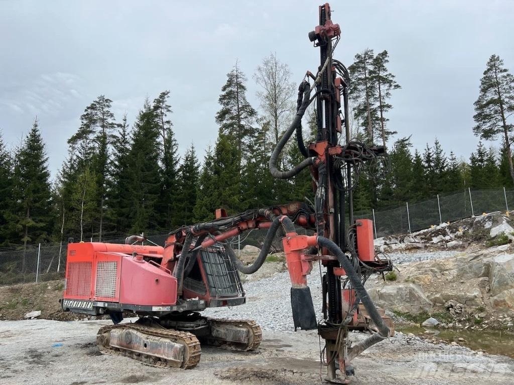 Sandvik DX 780 钻孔机