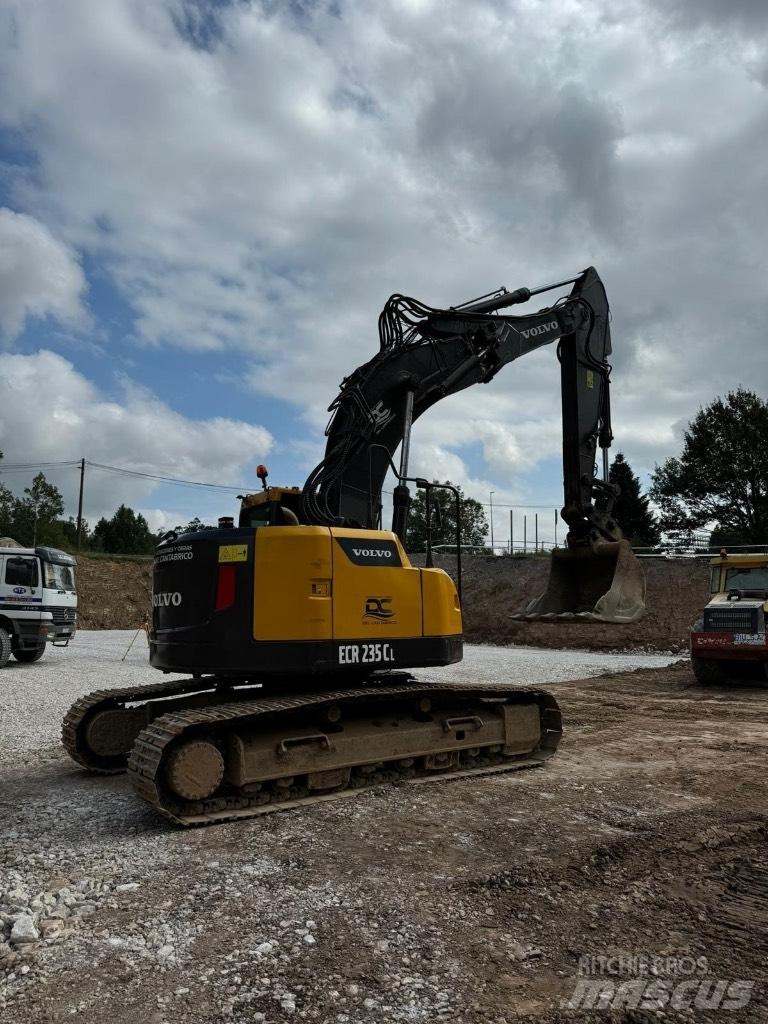 Volvo ECR 235 C L 履带挖掘机