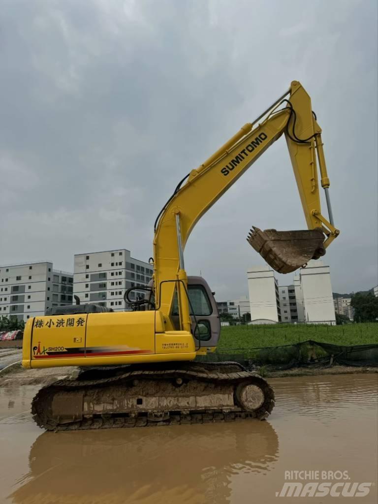 Sumitomo SH200-3 履带挖掘机