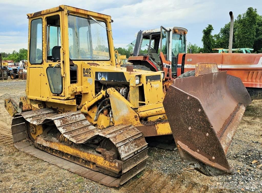 CAT D 4 C 履带式推土机