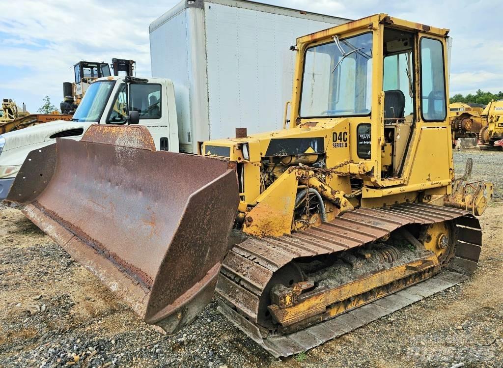 CAT D 4 C 履带式推土机