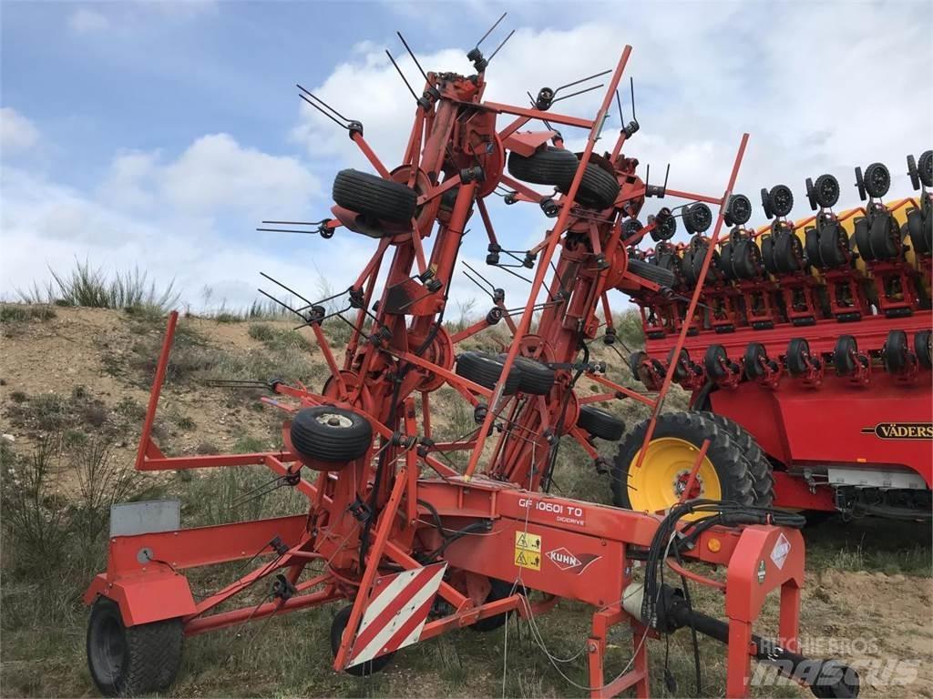 Kuhn GF 10601TO 犁耙和摊草机