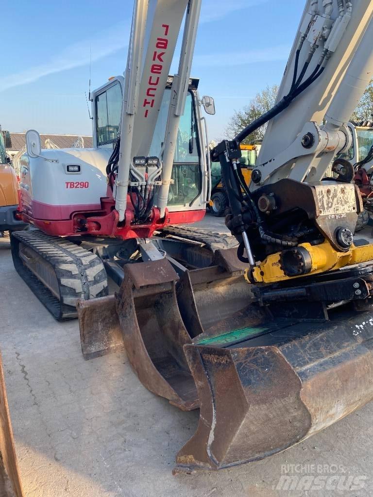 Takeuchi TB 290 小型挖掘机
