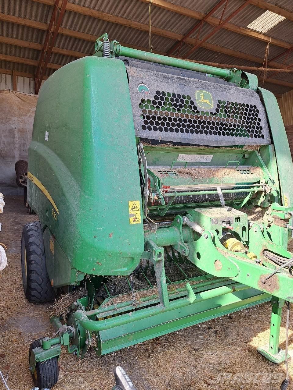John Deere 990 圆捆打捆机