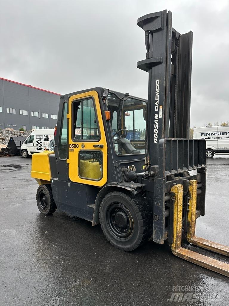 Doosan Daewoo D50-C2 柴油叉车
