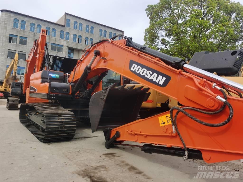 Doosan DX 225LC-9C 履带挖掘机