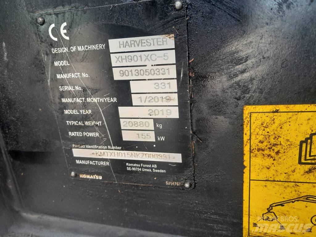 Komatsu 901 XC 收割机