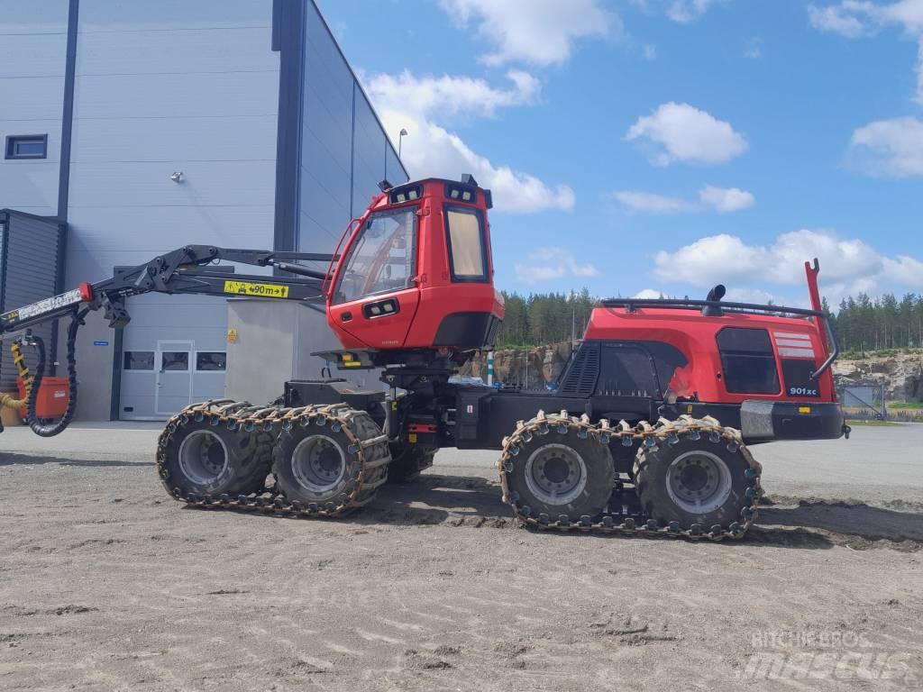 Komatsu 901 XC 收割机