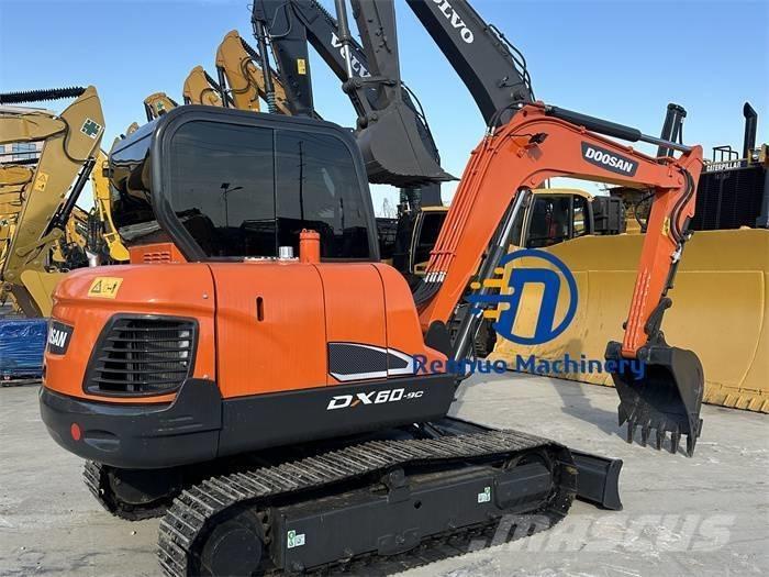 Doosan DX 60 小型挖掘机