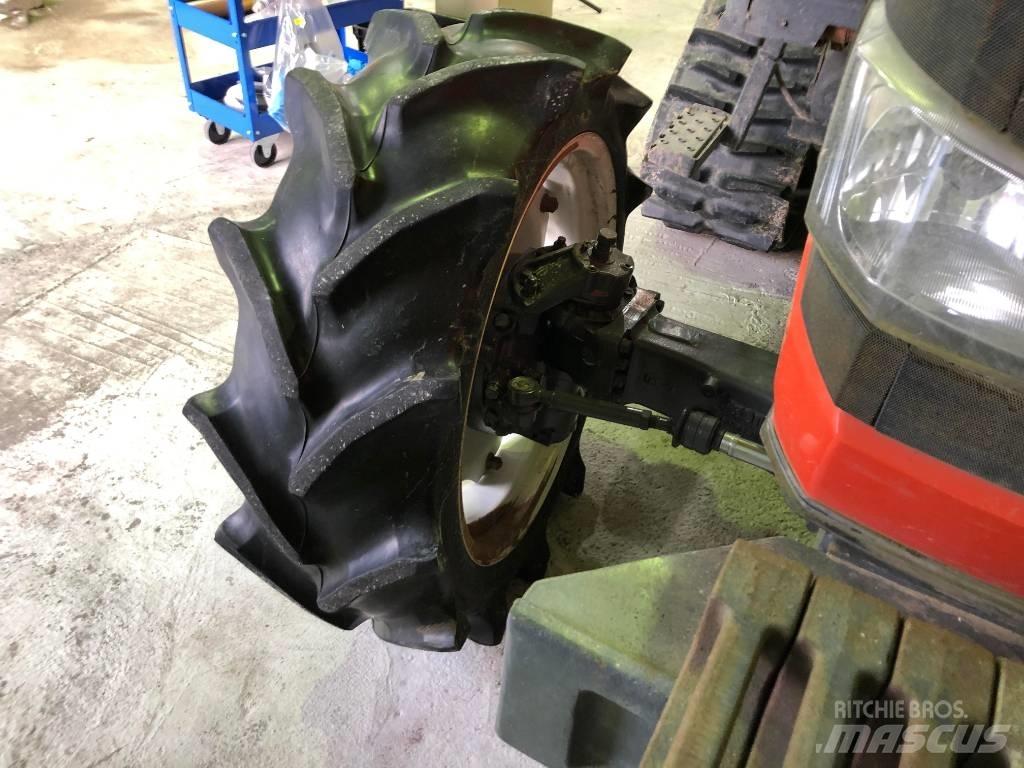 Kubota SMZ955 拖拉机/农用车