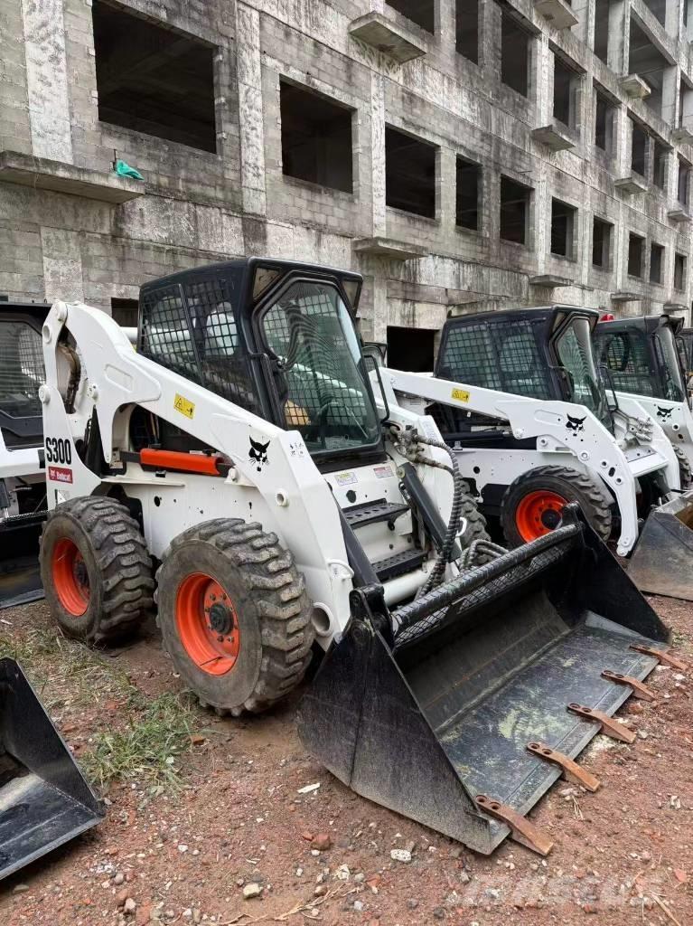 Bobcat S 300 滑移装载机