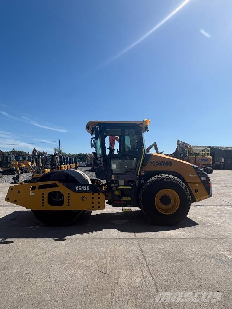 XCMG XS135 单轮压路机
