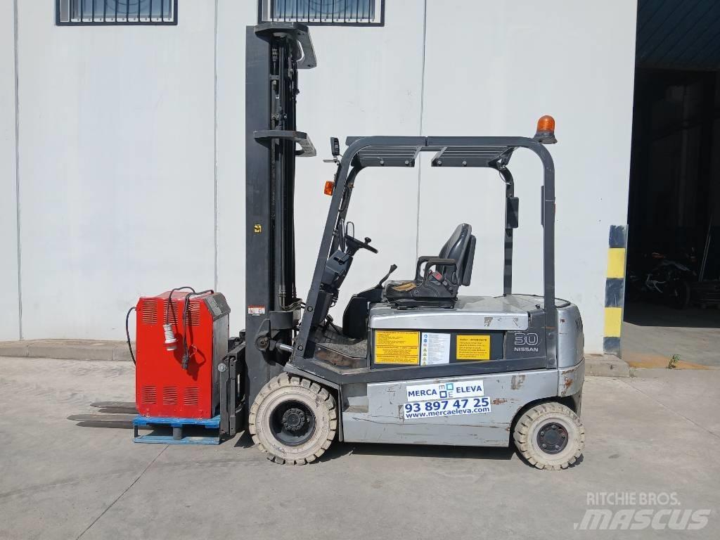 Nissan GQ02 L 30 CU 电动叉车