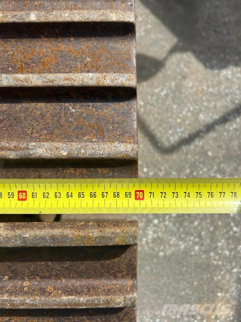 Takeuchi TB 2150 R 履带挖掘机