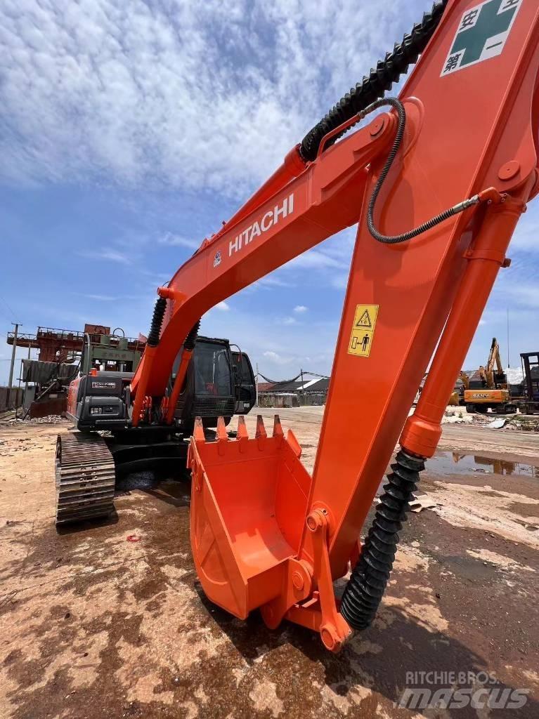 Hitachi ZX 200-6 履带挖掘机