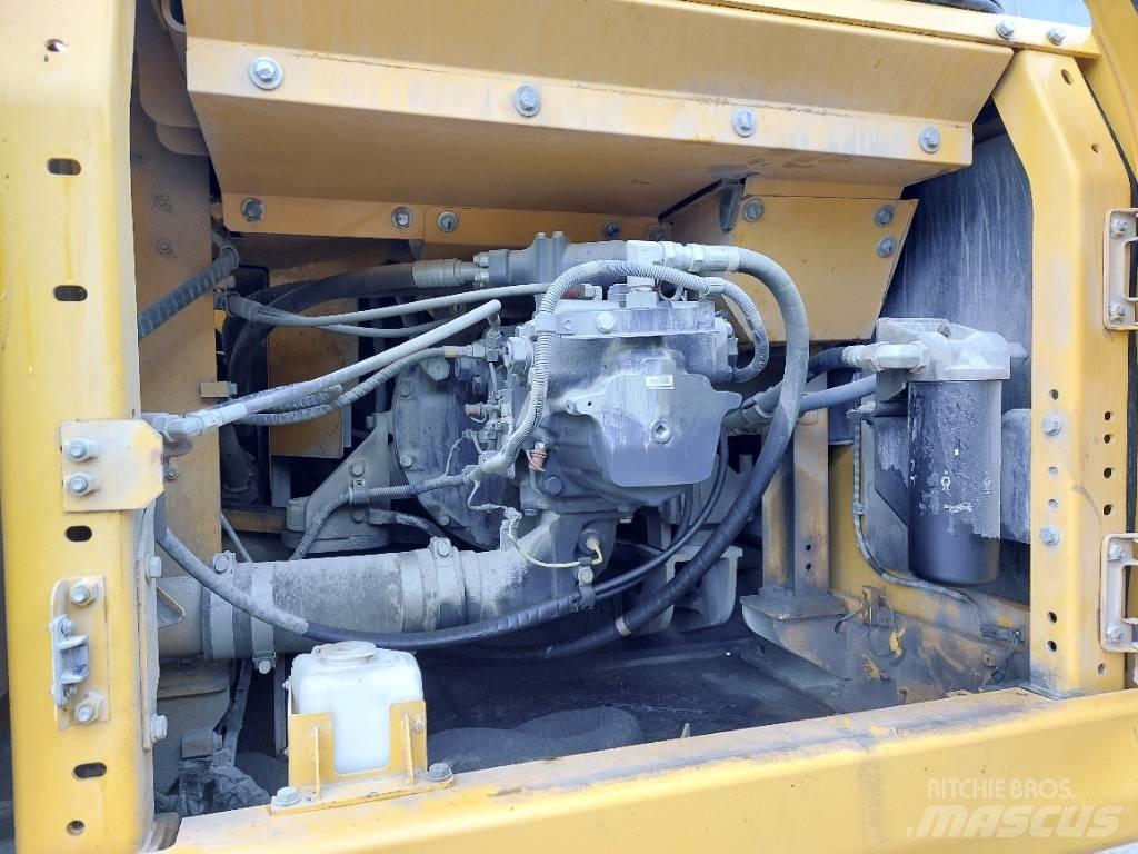 Komatsu PC360LC-11 履带挖掘机