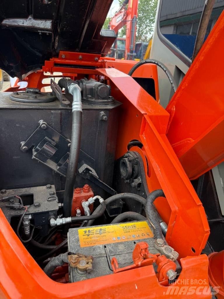 Hitachi Zaxis 55 U 履带挖掘机