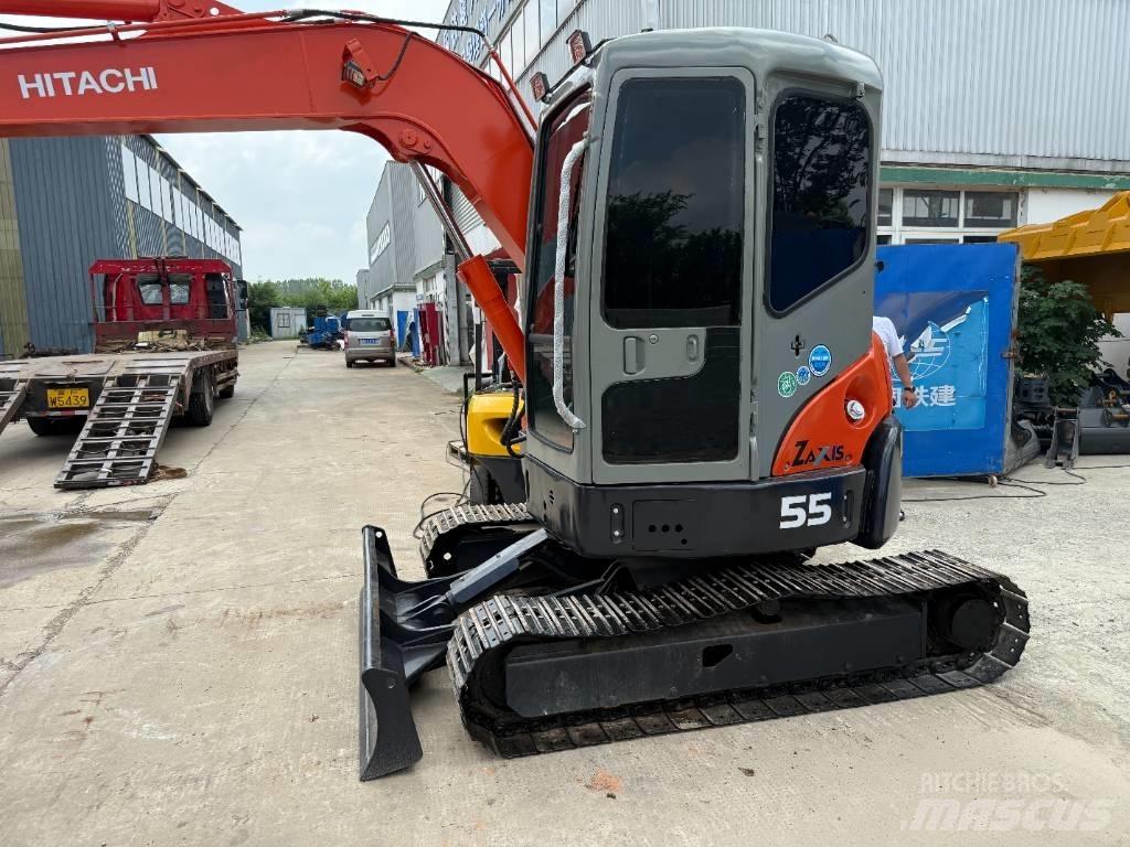 Hitachi Zaxis 55 U 履带挖掘机