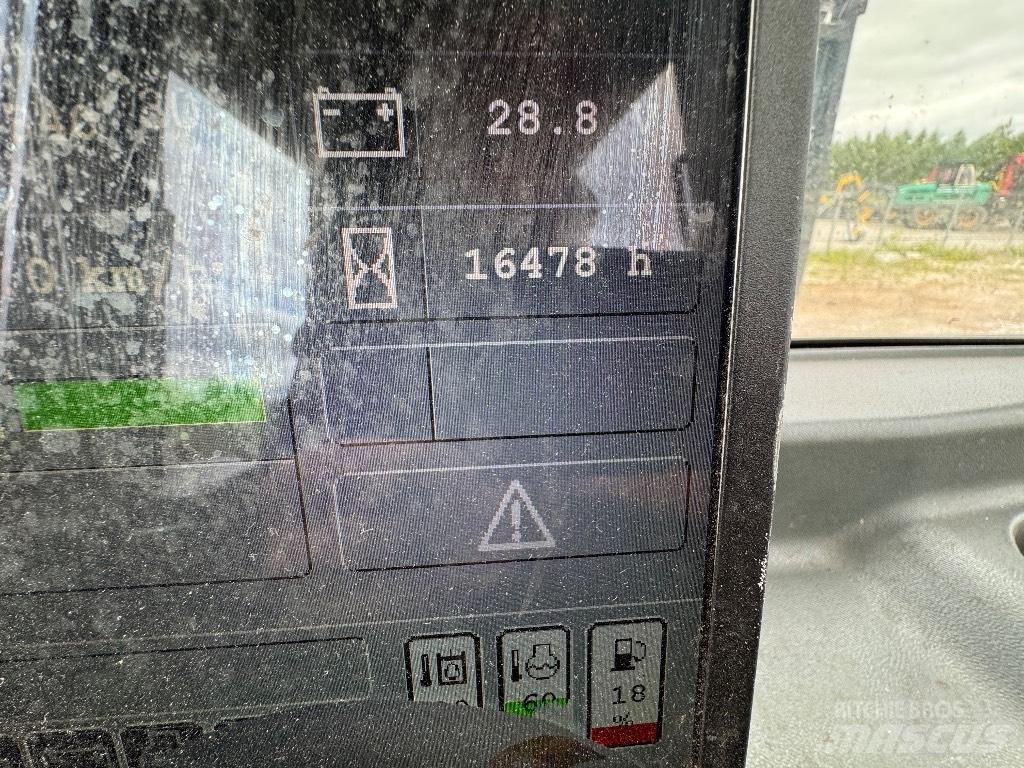 Komatsu 830.3 集运机