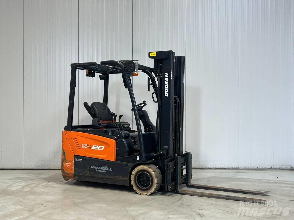 Doosan B20T-7 电动叉车