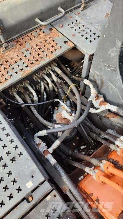 Doosan DX 210 W 轮式挖掘机