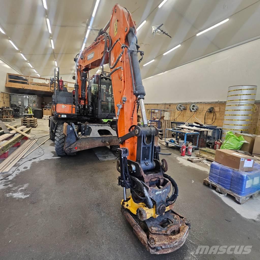 Doosan DX 170 W 轮式挖掘机