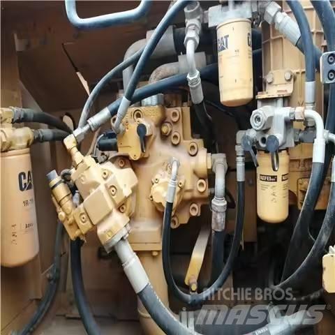 CAT 340 履带挖掘机