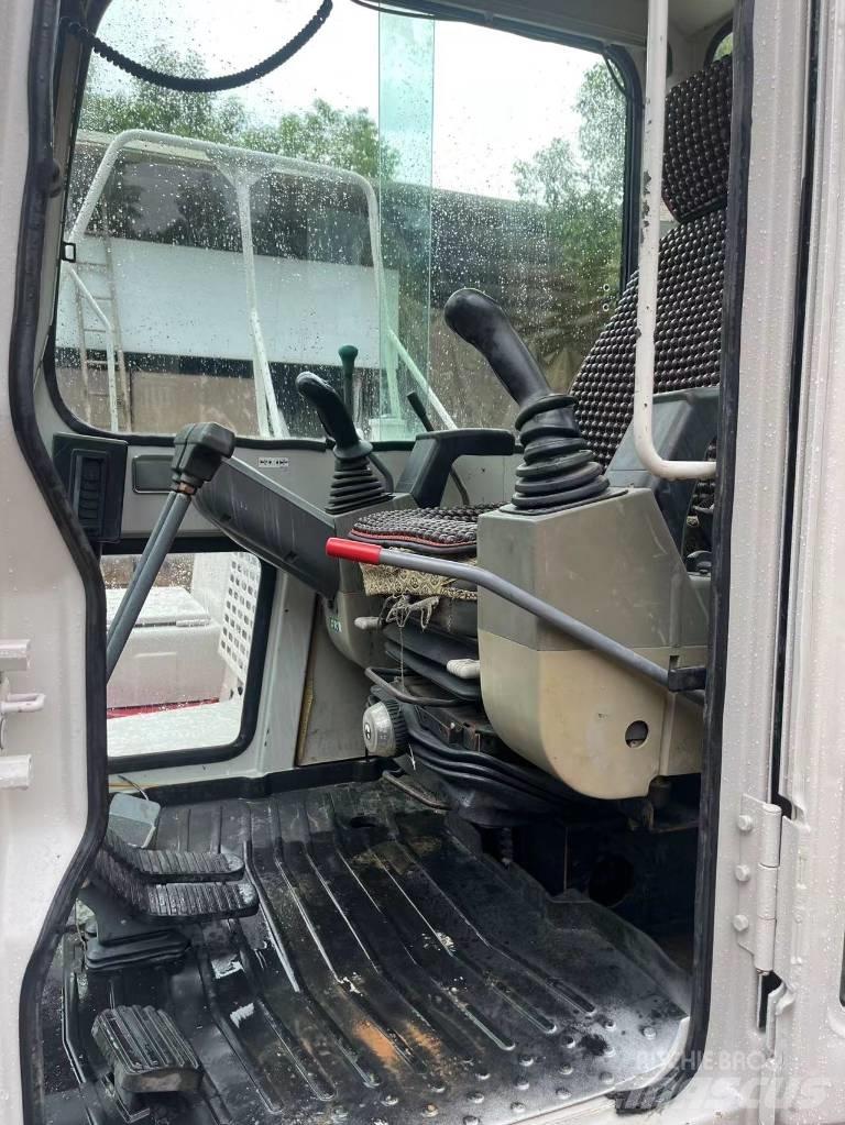 Takeuchi TB 160C 履带挖掘机