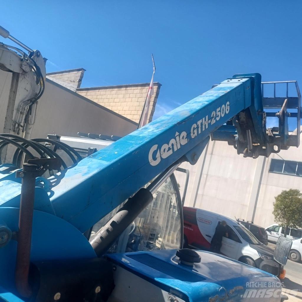 Genie GTH 2506 伸缩臂叉装车|叉装车