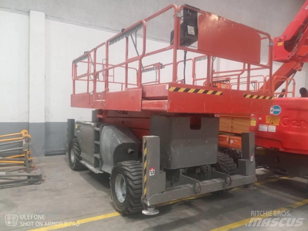 JLG 4394 RT 剪叉式升降机