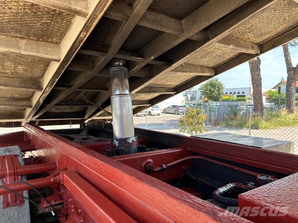Iveco 120E18K 平板栏板货车
