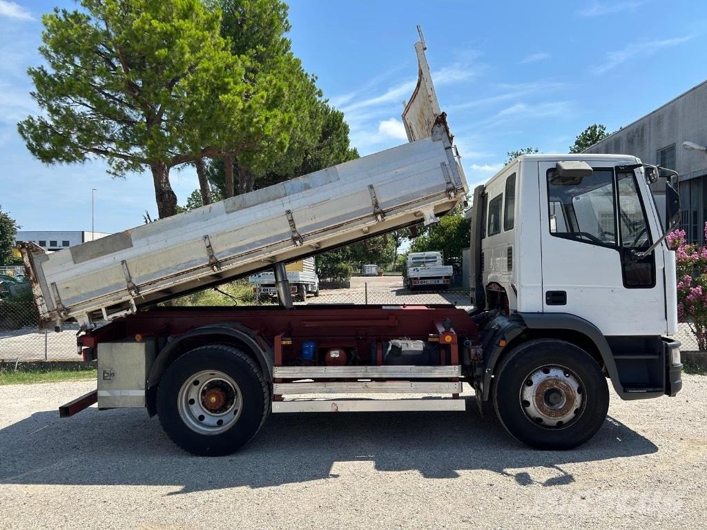 Iveco 120E18K 平板栏板货车