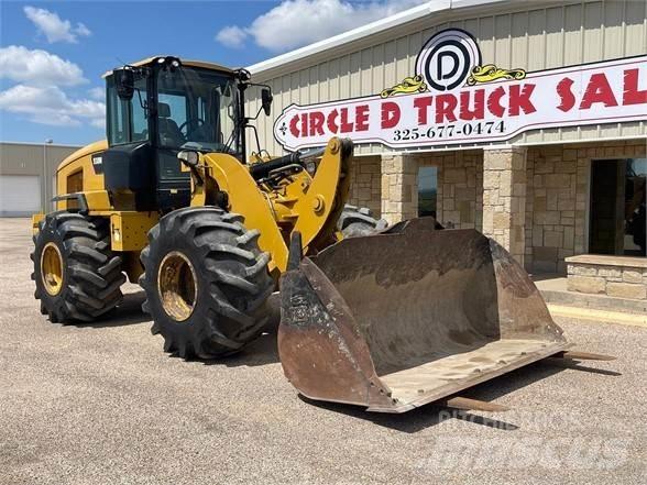 CAT 930M 轮式装载机