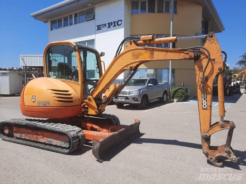 JCB 8050 RTS 小型挖掘机