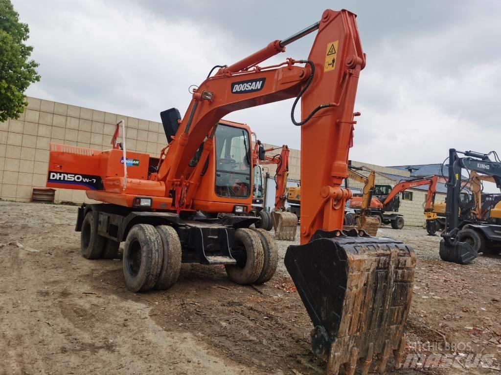 Doosan DH 150 W-7 轮式挖掘机