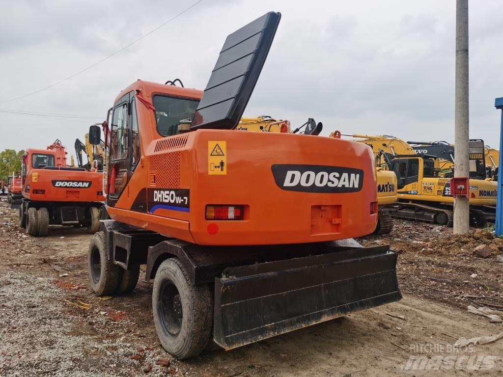 Doosan DH 150 W-7 轮式挖掘机