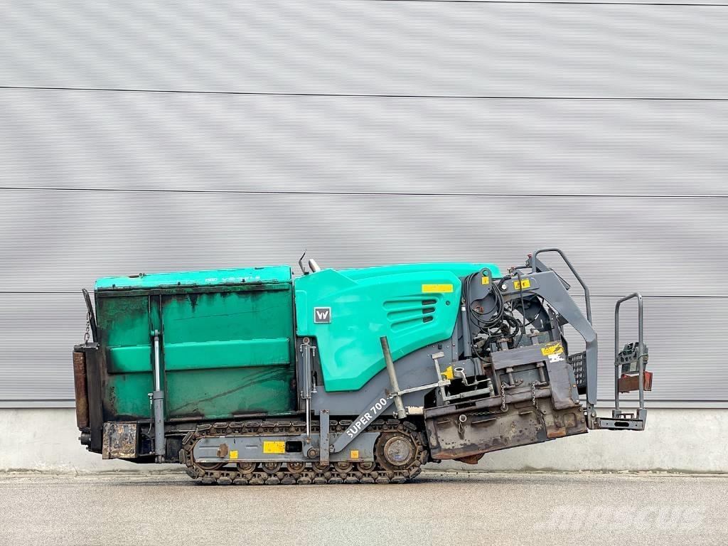 Vögele SUPER 700-3i 沥青摊铺机