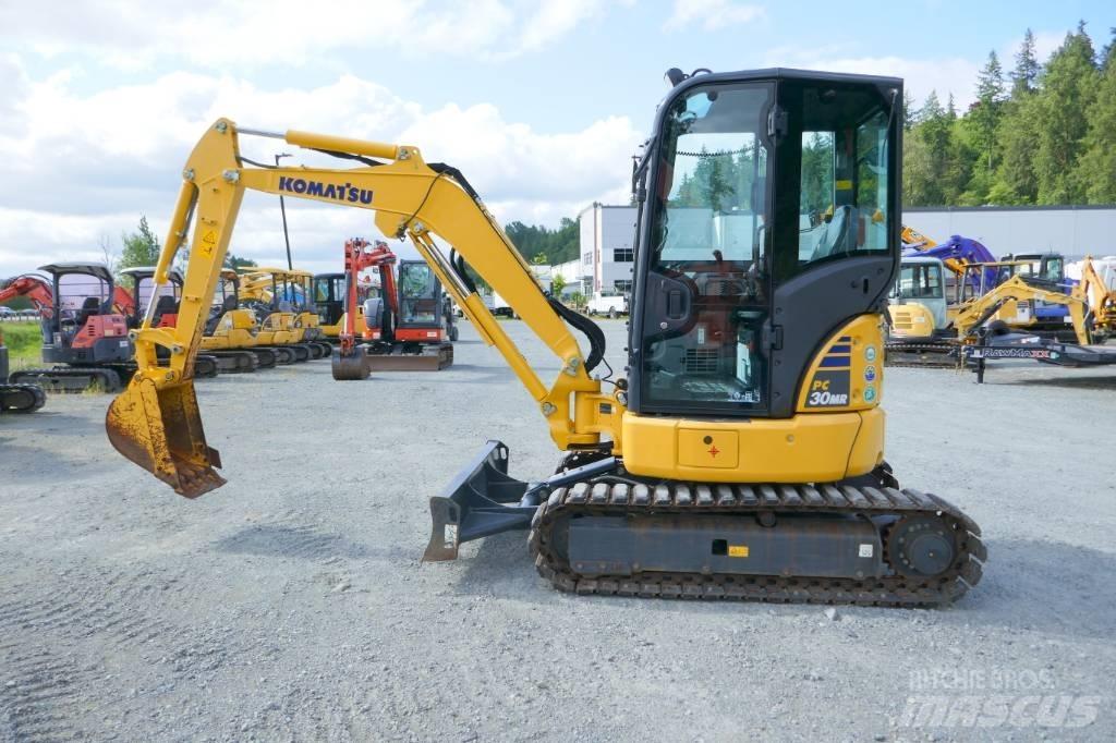 Komatsu PC30MR-5 小型挖掘机