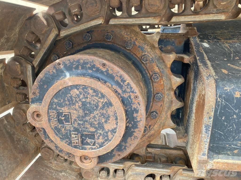 CAT 330 履带挖掘机