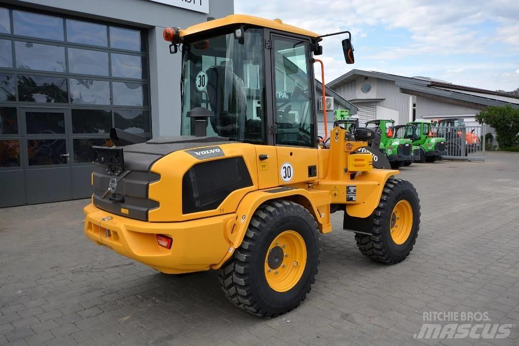 Volvo L30HS 轮式装载机
