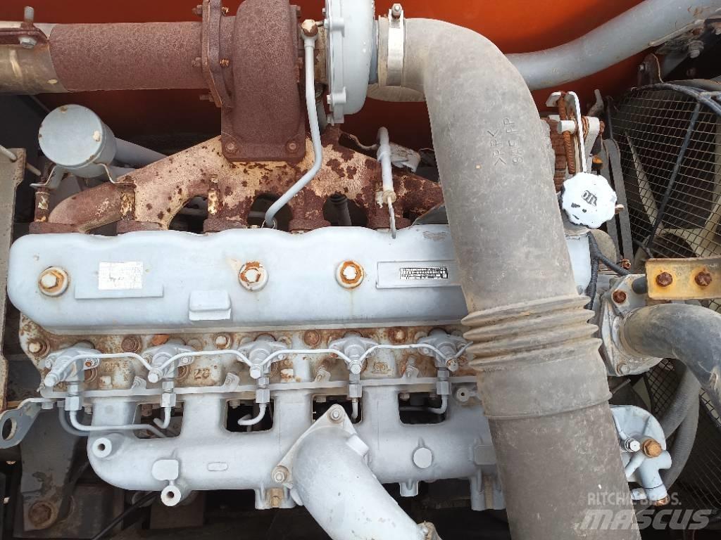Hitachi ZX 200 履带挖掘机