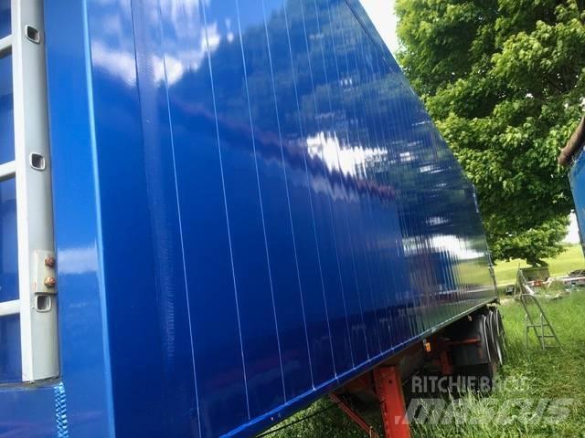 AMT 2010 自卸半挂车